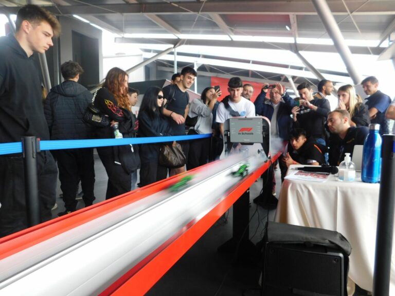 Pirelli partner ufficiale edizione 2024 di “F1 in Schools Italy”