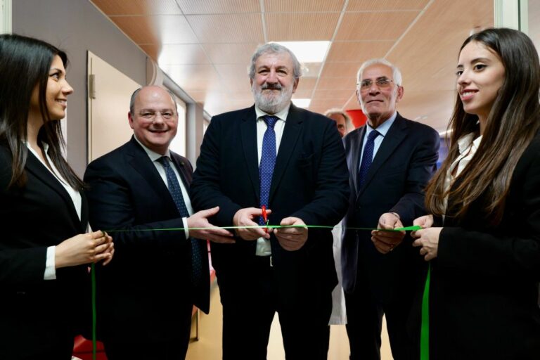 Inaugurati i nuovi ambulatori e la tac dell’Istituto Tumori di Bari