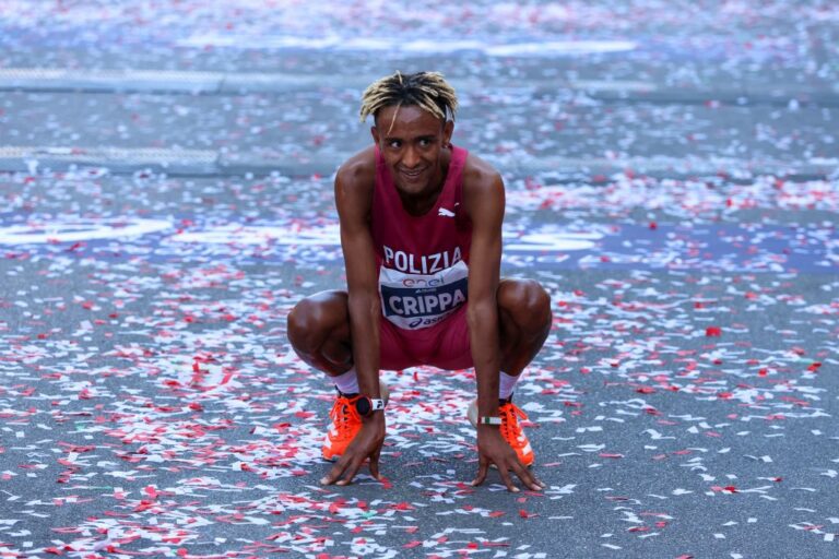 Crippa da record in 2h06’06” alla maratona di Siviglia