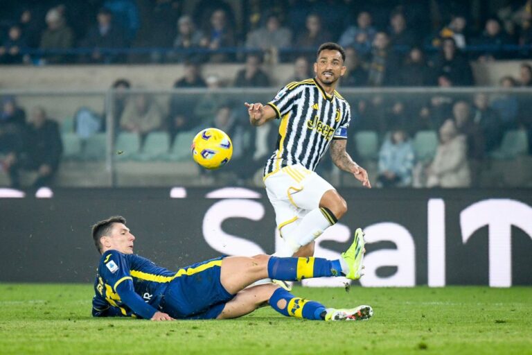 Juventus, escluse lesioni e fratture per Danilo