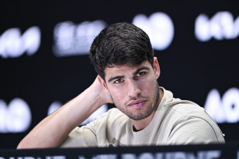 Infortunio e ritiro, Alcaraz lascia Rio al primo turno