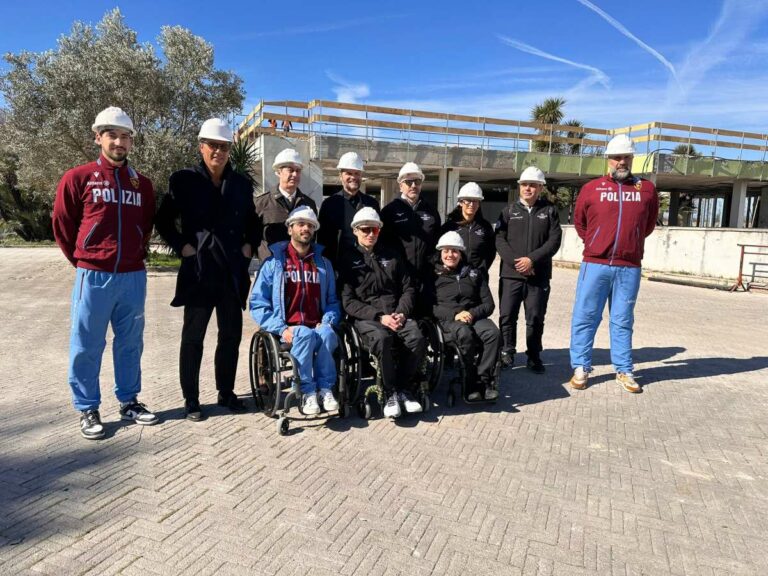 Atleti paralimpici visitano cantiere ex Delphinia a Caivano