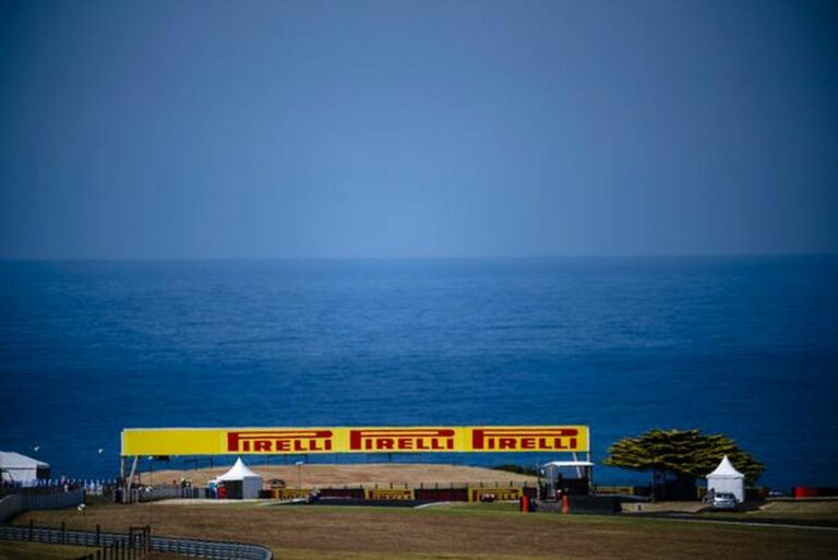 Asfalto troppo abrasivo a Phillip Island, pit-stop in gare Superbike