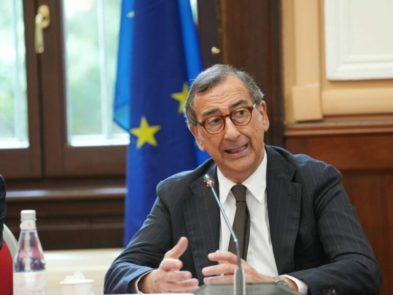 Sala “Si respira clima di repressione, non va bene”