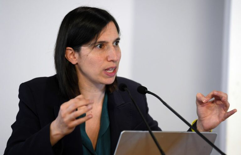 شلاين تحذر ميلوني: الأمور تتغير