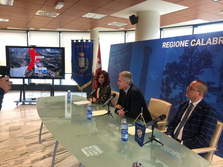 Borgo dei Borghi 2024, la Calabria presenta candidatura di Badolato
