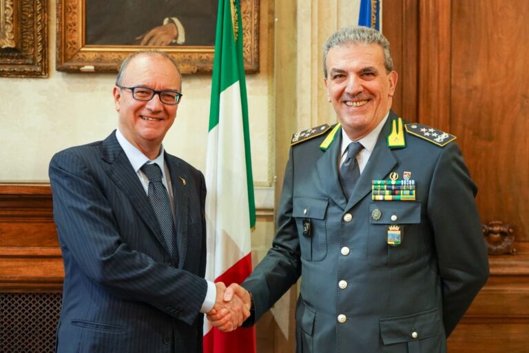 Intesa Ministero dell’Istruzione-Guardia di Finanza contro i “Diplomifici”