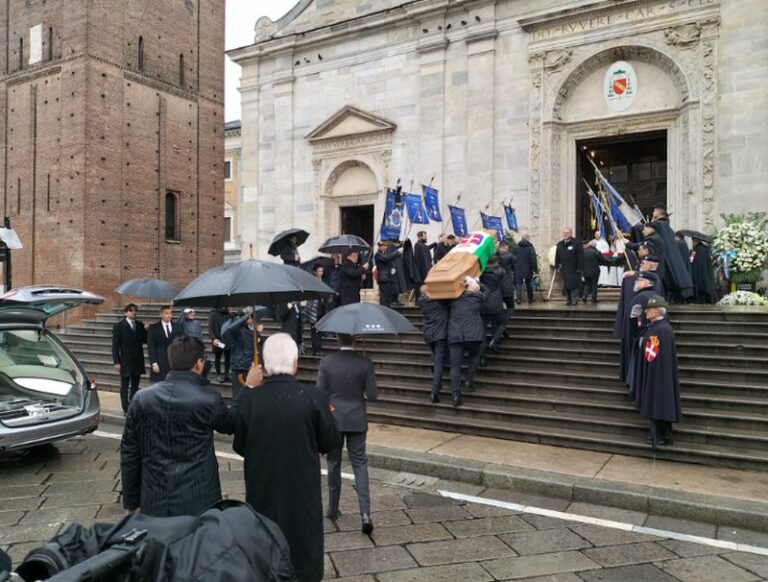 A Torino l’ultimo saluto a Vittorio Emanuele di Savoia