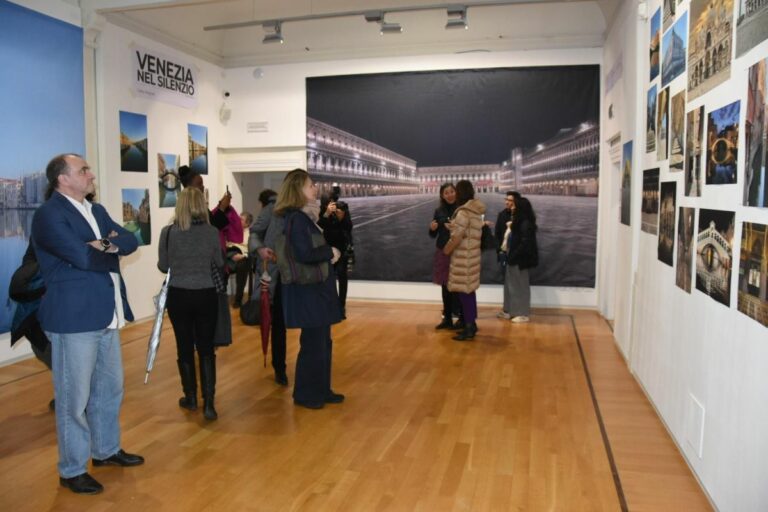 Inaugurata la mostra fotografica “Re-Emerging”