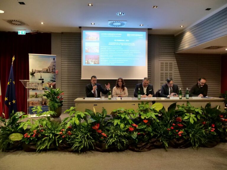 Venturini all’assemblea di rinnovo cariche di Confcooperative Venezia