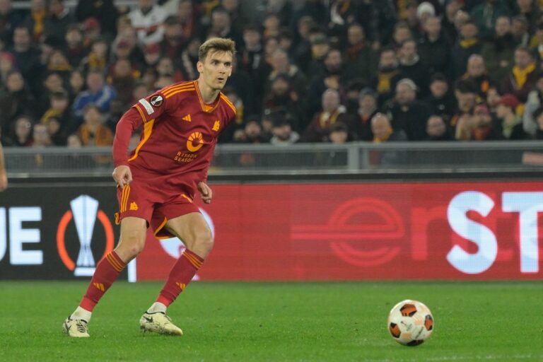 La Fiorentina spreca e la Roma pareggia 2-2 al 95′