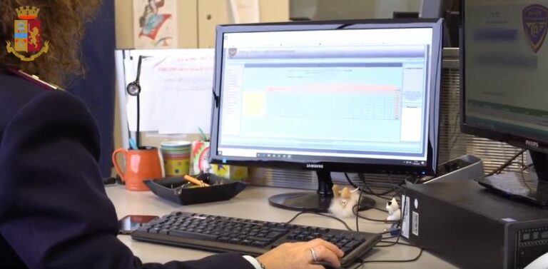 القبض على 5 أشخاص في لومبارديا على صلة باستغلال الأطفال في المواد الإباحية