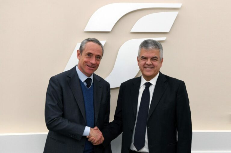 Fs-Poste, due accordi per la digitalizzazione dei trasporti