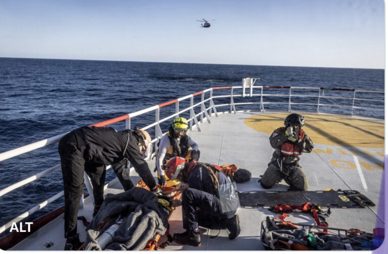 Two migrants flown to Sicily following the evacuation of 25 persons