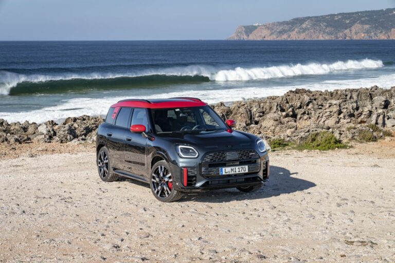 Mini John Cooper Works Countryman offre un grande piacere di guida