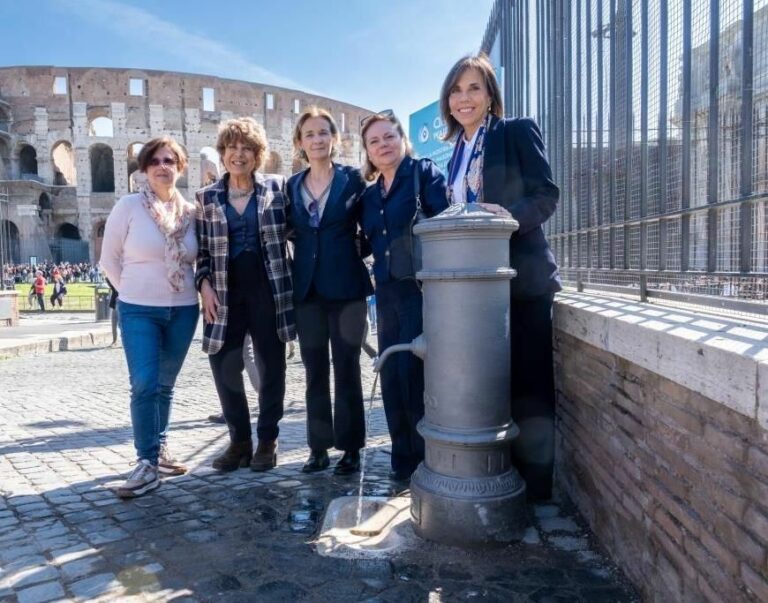 Acea e Comune inaugurano 3 nuovi nasoni nel Parco archeologico del Colosseo