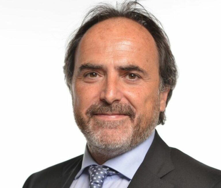 تأسيس مدرسة العلاقات الصناعية لجمعية مستشاري العمل