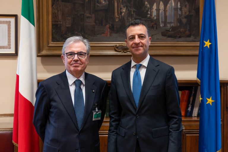 ميناردو: ضرورة وجود علاقة وثيقة بين البرلمان ووكالة الأمن السيبراني