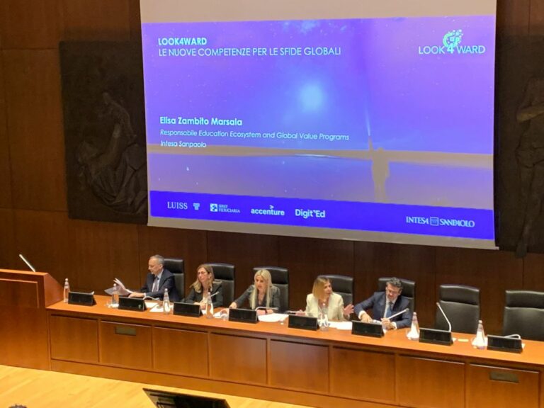 Intesa Sanpaolo, le nuove competenze leve per le aziende del futuro