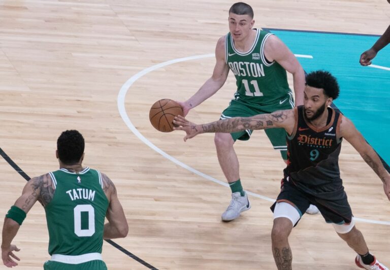 Boston e Denver non si fermano, prosegue la rimonta di Houston