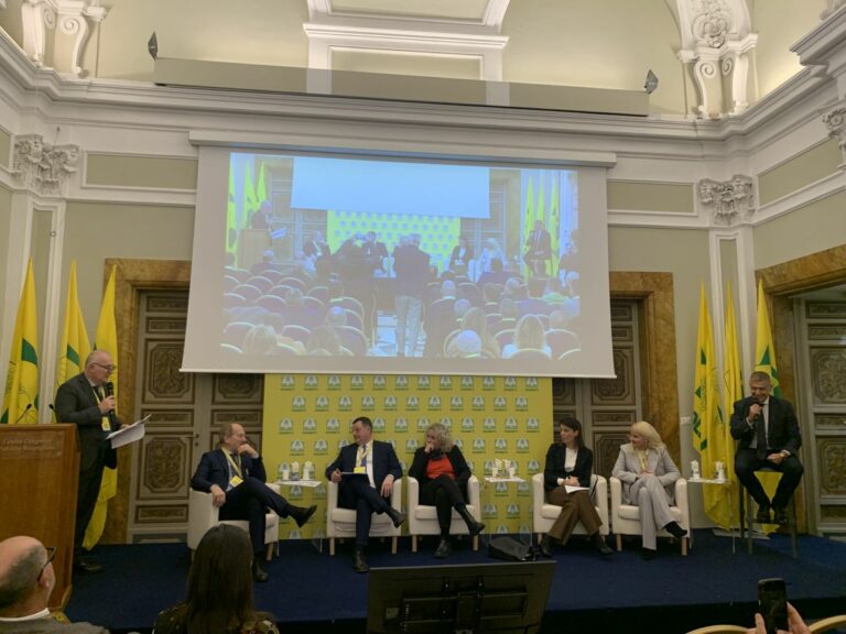 Acqua, per 74% italiani prioritario realizzare invasi e risparmio idrico