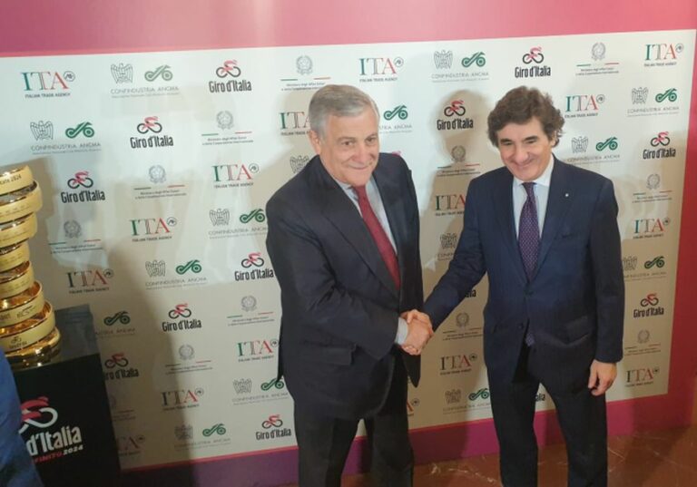 Giro2024 presentato alla Farnesina, Tajani “Sport portatore di pace”