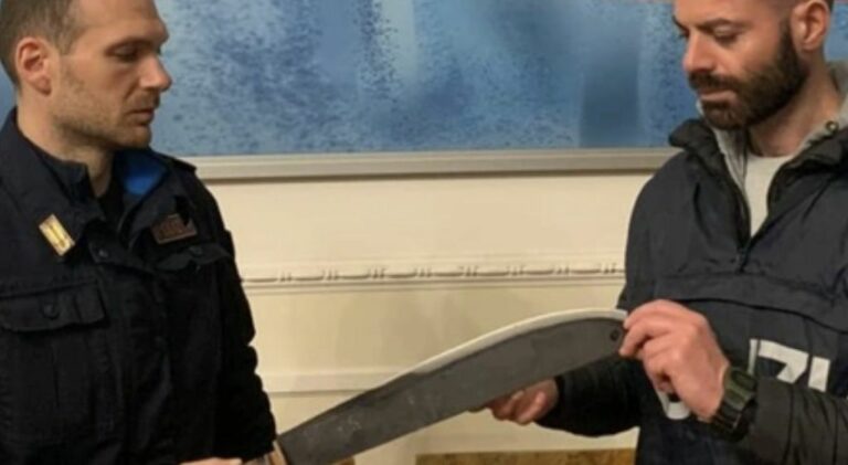 Padova, armi da fuoco in video musicale. Perquisito trapper Baby Touchè