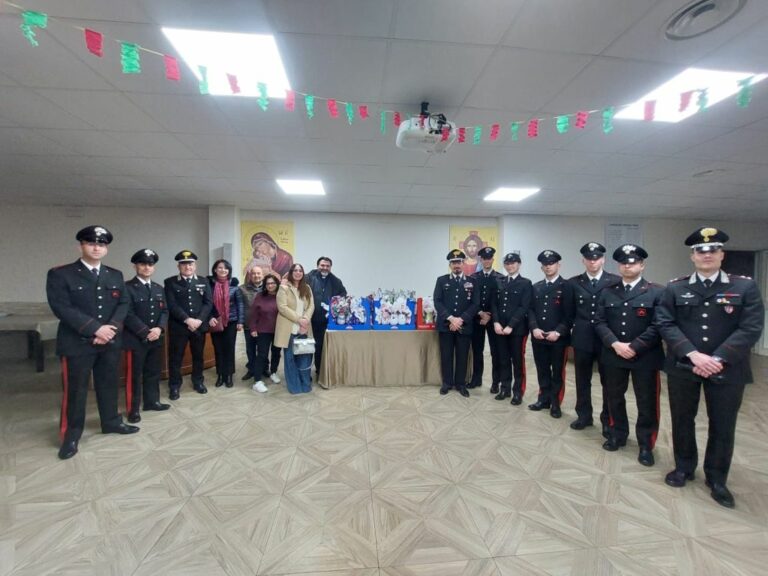 Da Allievi Carabinieri uova pasquali a bambini famiglie reggine