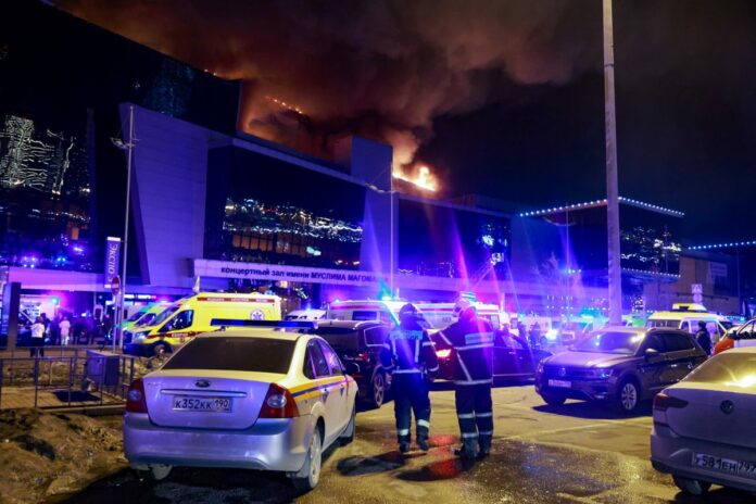 Russia: Attentato a Mosca, commando fa fuoco durante un concerto