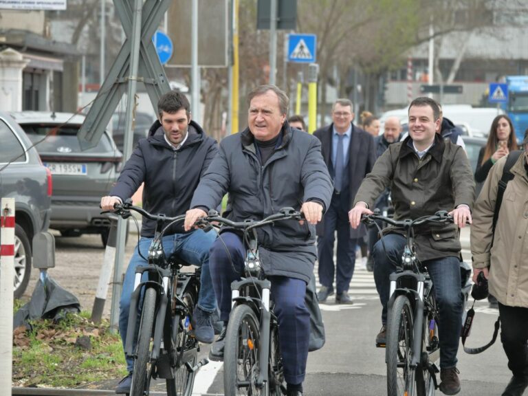Inaugurata la pista ciclabile da Marghera a Venezia