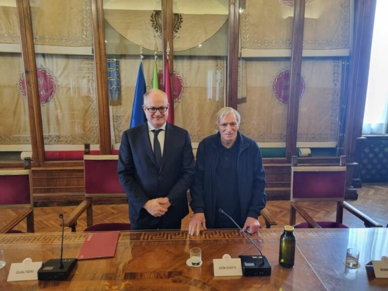 Don Luigi Ciotti “La mafia è più forte di 30 anni fa”