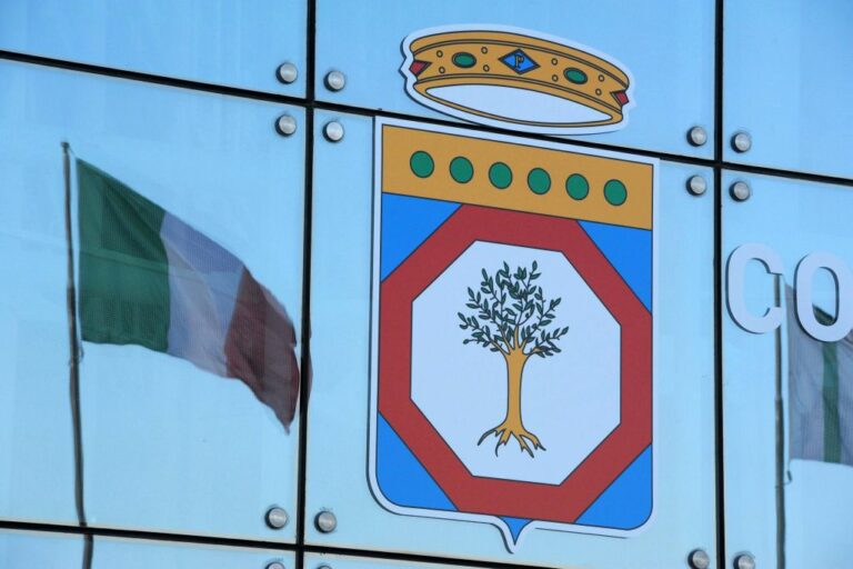 Regione Puglia parte civile su procedimento occupazione immobili Arca