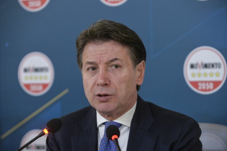 كونتي: لم تعد هناك شروط لإجراء الانتخابات التمهيدية في باري