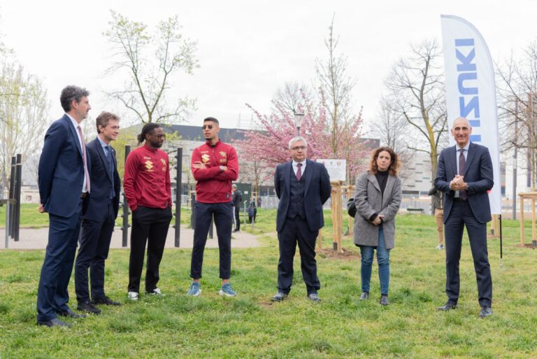 Suzuki e il Torino donano 11 alberi alla città