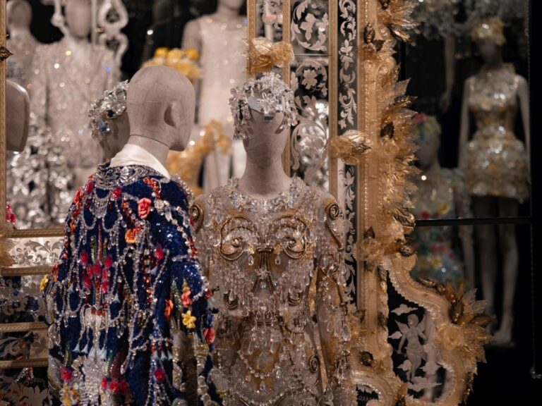 Milano, al via domani la mostra “Dal cuore alle mani: Dolce&gabbana”