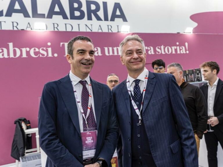 La Calabria protagonista a Vinitaly e Sol 2024