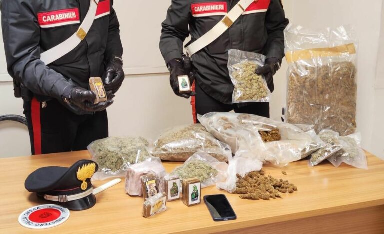 Cinque chili di droga pronta per lo spaccio, 47enne arrestato nel Napoletano