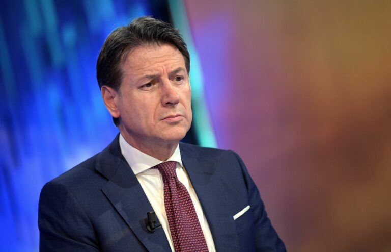 كونتي: نتخلى عن الأدوار الحكومية في بوليا