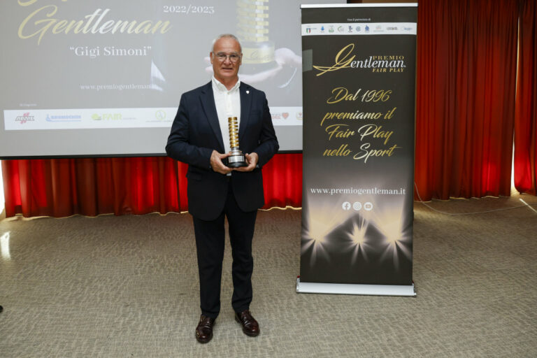 Allenatore Gentleman 2023 a Ranieri nel ricordo di Simoni