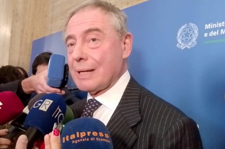 أورسو يطالب بتغيير في السياسة الصناعية الأوروبية