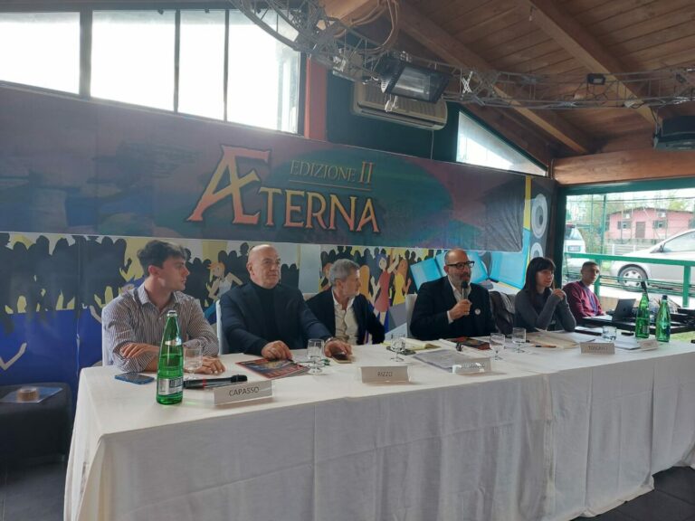 Alemanno “Roma ospiti conferenza di pace”, Rizzo “Fermare la guerra”