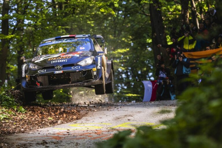 Ogier sfrutta gli errori degli avversari e vince Rally Croazia