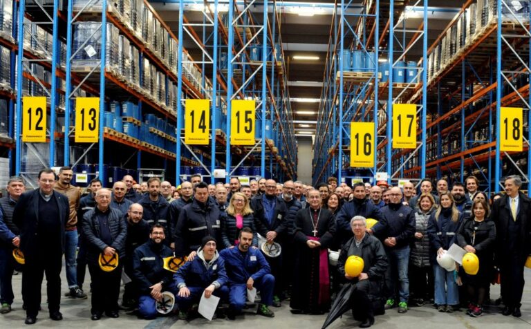 L’arcivescovo Delpini visita lo stabilimento Bracco di Ceriano Laghetto