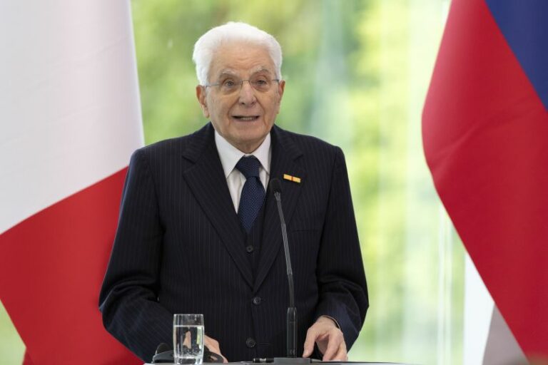 ماتاريلا يأمل في تحقيق مشاركة كبيرة في الانتخابات الأوروبية