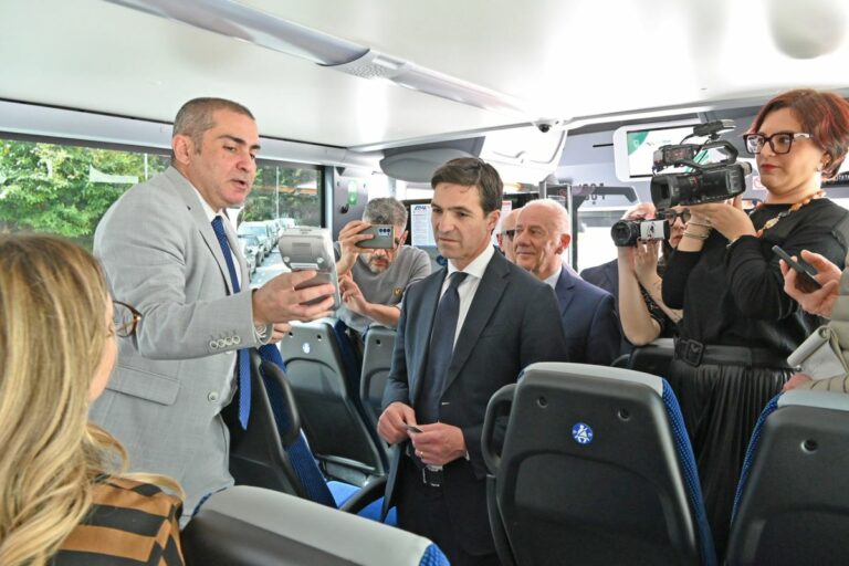 Arriva Marta, l’assistente digitale per i trasporti nelle Marche