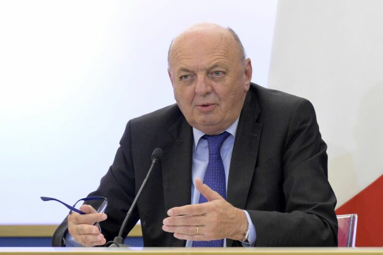 بيكيتو: الطاقة المتجددة وحدها لا تغطي الاستهلاك بحلول عام 2050