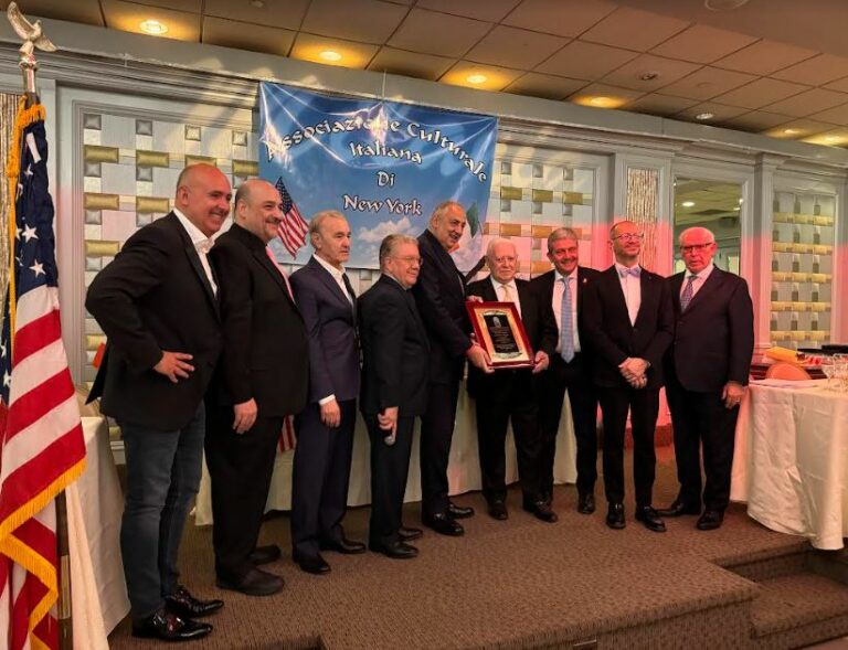 I siculo-americani di New York festeggiano la Santuzza e il sindaco Lagalla
