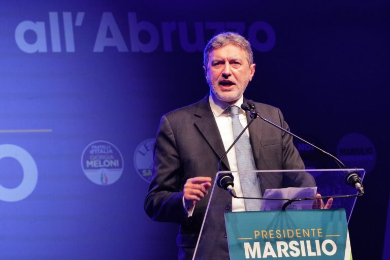 مارسيليو: أبروتسو عادت إلى مركز السياسة الوطنية