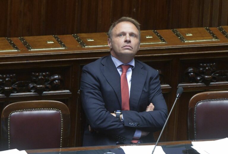 لولوبريجيدا: لا نمنع الاستثمارات في الطاقة الكهروضوئية لكن بالتوافق مع الإنتاج الزراعي