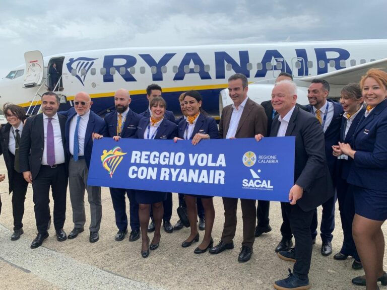 “Reggio vola con Ryanair”, nuove rotte e connessione Calabria-Sicilia